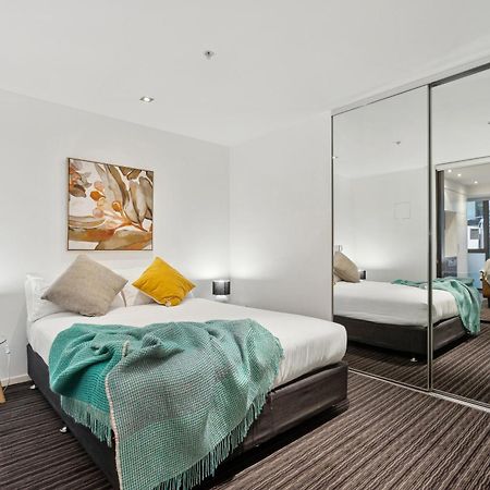 Complete Host Halo Apartments Melbourne Quarto foto
