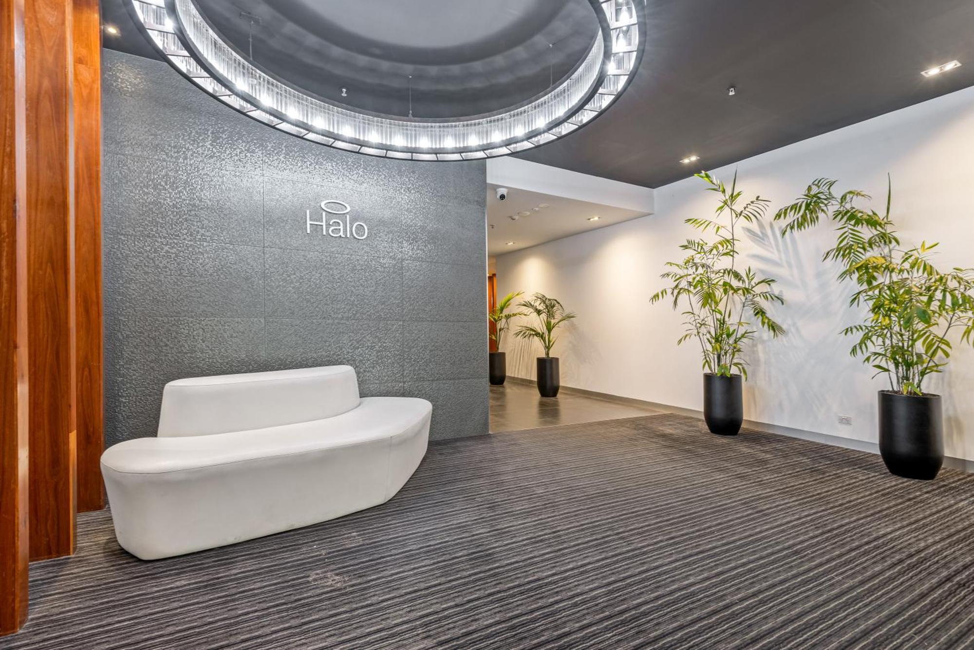 Complete Host Halo Apartments Melbourne Exterior foto