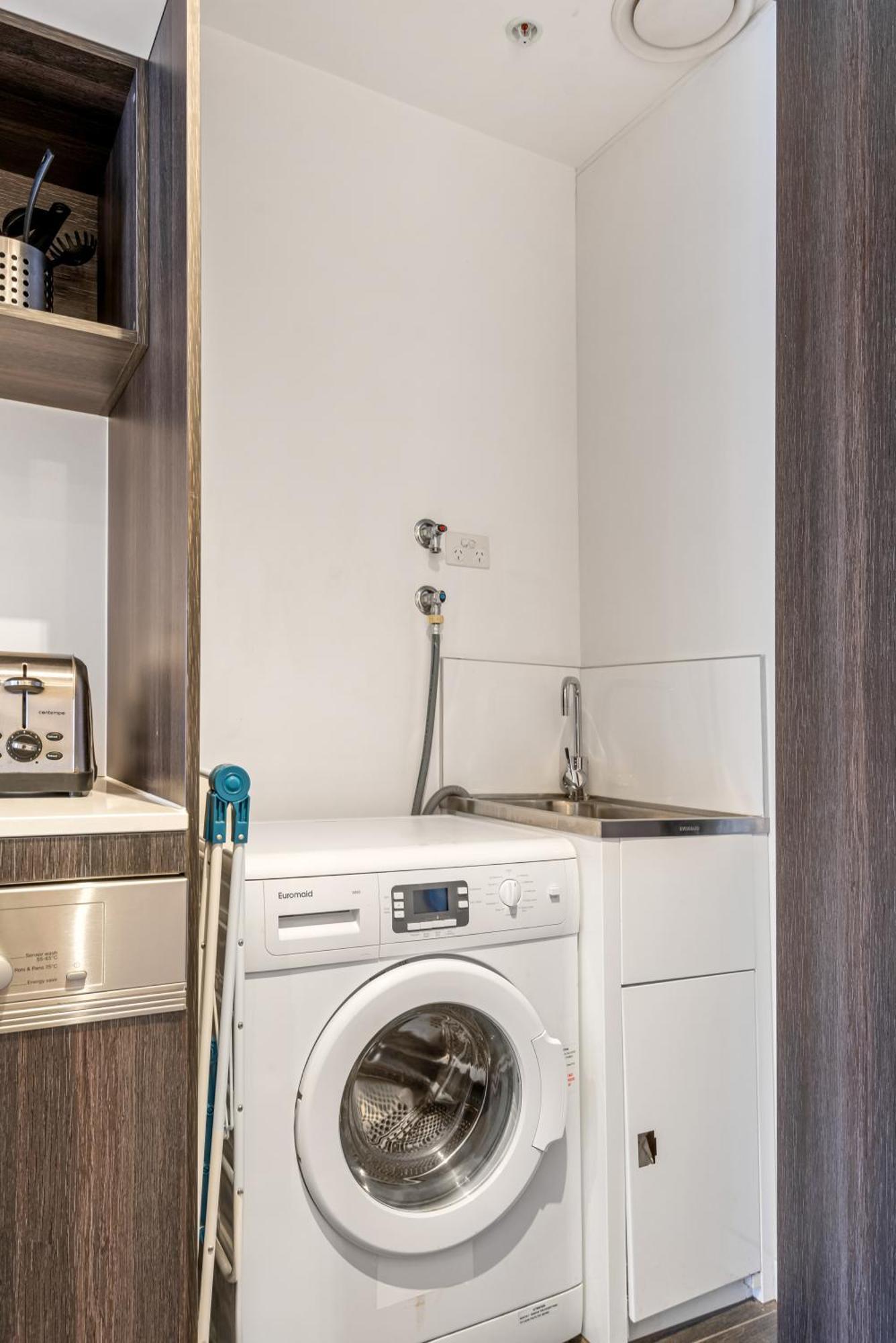 Complete Host Halo Apartments Melbourne Quarto foto