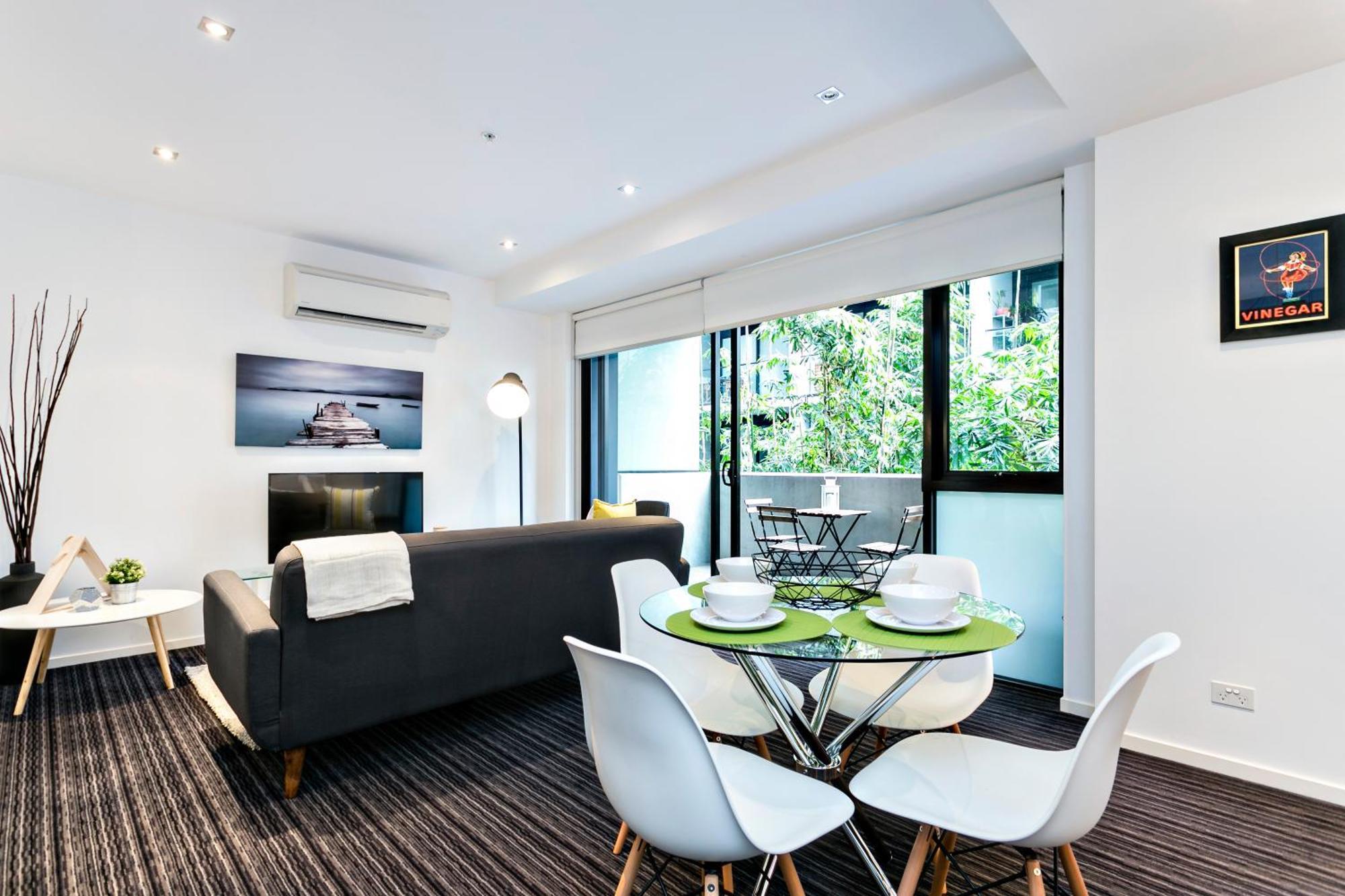 Complete Host Halo Apartments Melbourne Exterior foto
